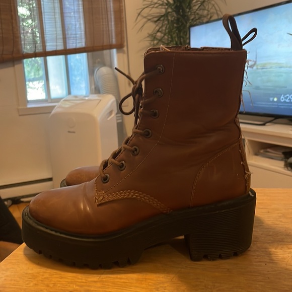 Brown vegan leather combat boot - Picture 2 of 10